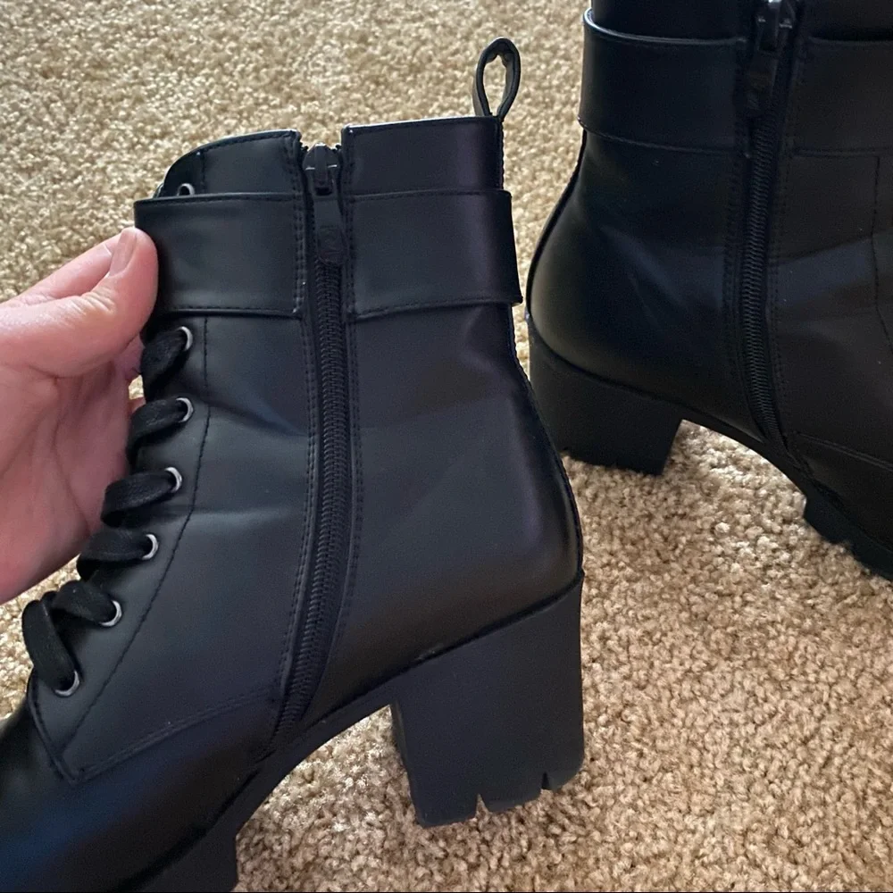 Black leather booties - Picture 3 of 6